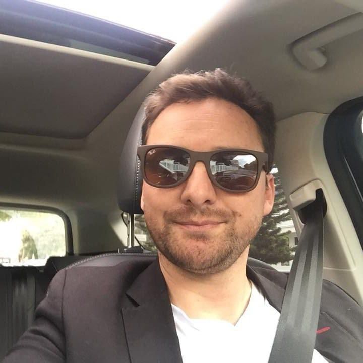 <em>Andres Casas</em>